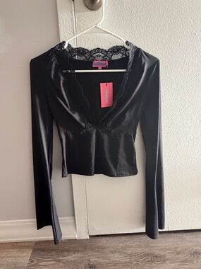 Edikted Black Lace-Trim Long Sleeve V-Neck Top